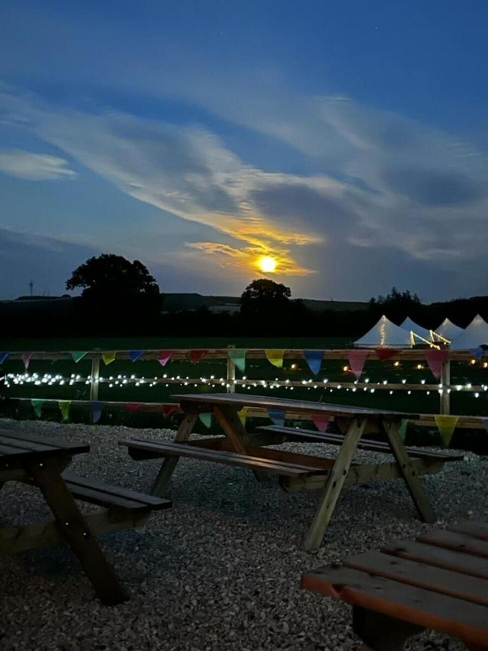Country View Camping Bratton Екстер'єр фото